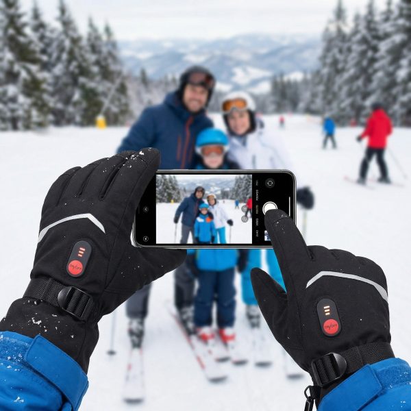 JHG30 Sensitive Touchscreen Heated Gloves - Using Camera and Phone in Snow Safely