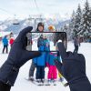 jhg44-dual-sided-heated-gloves-touchscreen-skiing JHG44 dual-sided heated gloves with touchscreen compatibility for taking photos while skiing
